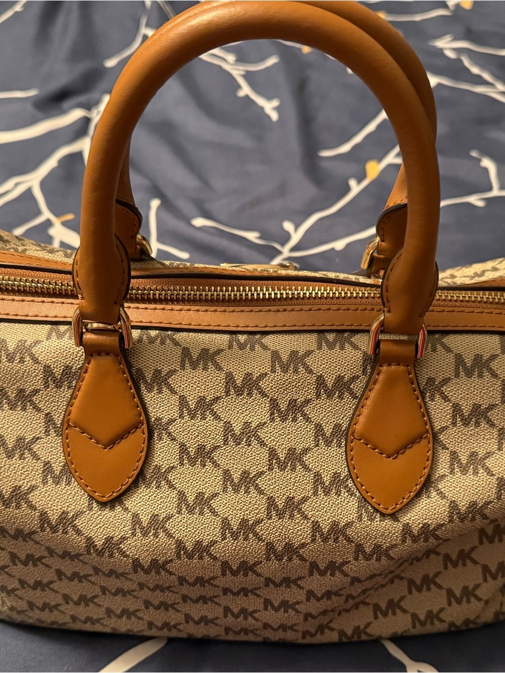 Michael Kors Beige/Brown Signature MK Satchel with Tan Trim - Picture 3 of 5